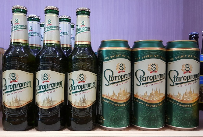 Bia Staropramen đến từ Tiệp giá bán 840 nghìn 1 thùng